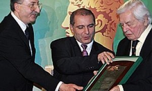 Лауреаты заблудились в коридорах власти