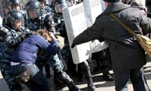 Шаг вправо, шаг влево – считается революция