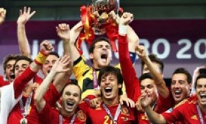 Футбольное царствование Испании продолжается
