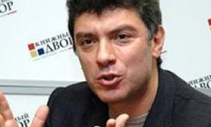 Эксперты о сути спора Немцова с Сурковым  