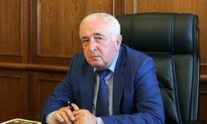 Подозреваемый в мошенничестве министр ЖКХ Дагестана покинул Россию