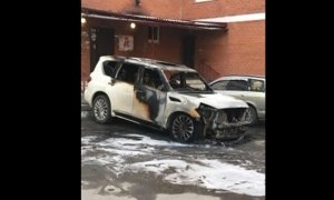 В Иркутской области неизвестные подожгли иномарку мэра города Шелехов 