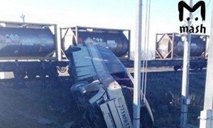 В Саратовской области в результате столкновения поезда и автобуса погибли пять человек