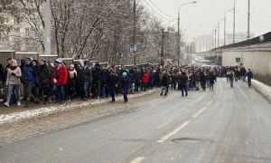 В Москве участники протестной акции собрались около «Матросской тишины». Идут задержания