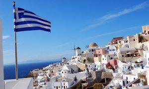 Власти Греции ввели новые антиковидные требования для российских туристов