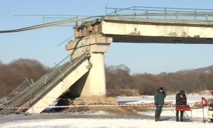 В Приморье из-за большегруза обрушился мост Владивосток – Находка