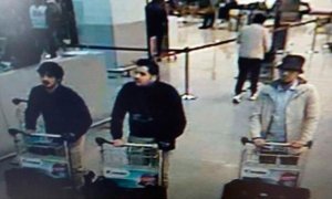 Бельгийские СМИ обнародовали фотографию предполагаемых террористов
