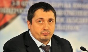 Помощника депутата Игоря Лебедева обвинили в нападении на журналиста «Новой газеты»