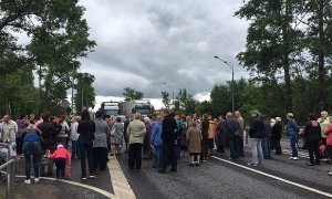 Жители подмосковного Клина, оставшиеся без горячей воды, перекрыли Ленинградское шоссе 