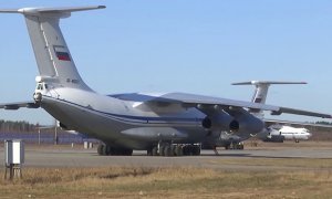 Россия отправила в Италию первые самолеты с медицинским оборудованием и вирусологами