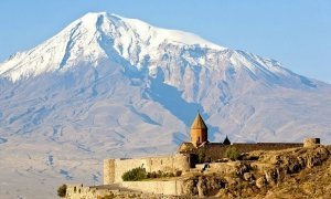 Россиянам разрешили ездить в Армению по внутренним паспортам