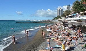 Сочинским отельерам пригрозили арестом на 15 суток за попытки закрыть доступ на пляжи