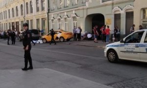 Суд арестовал водителя такси, сбившего пешеходов на улице Ильинка