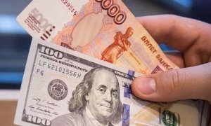 Доллару предсказали резкий скачок по отношению к рублю сразу после новогодней ночи