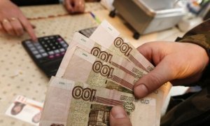 Бюджетники Чечни пожаловались на удержание 70% зарплаты. Полиция разбираться отказалась 