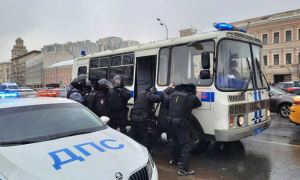 В ходе протестных акций силовики задержали более 3200 человек