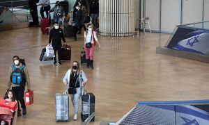 Власти Израиля разрешат въезд в страну непривитым туристам