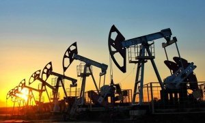 Цена на нефть выросла до 48 долларов за баррель на фоне снижения добычи в США