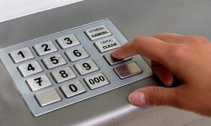 На юге Москвы грабители вскрыли банкомат и похитили 8 млн рублей