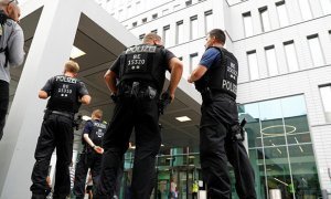Власти Германии взяли под контроль клинику, где лечится Алексей Навальный