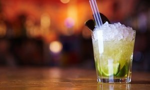 Египетским фанатам в петербургском баре выставили счет на 33 тысяч рублей за два коктейля