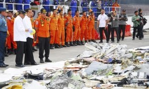 Пассажирский «Боинг»-737 компании Lion Air разрушился от удара о воду