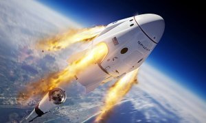 Компания Илона Маска отправила к МКС корабль Crew Dragon с астронавтами