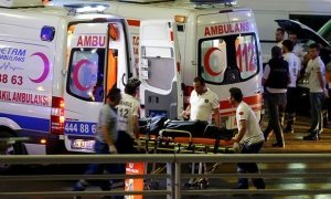 В результате взрывов в аэропорту Стамбула погибли 36 человек