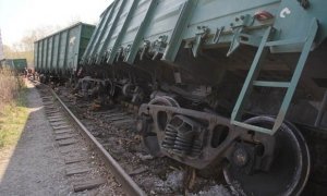 В Сахалинской области сошли с рельсов вагоны со снарядами  