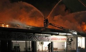 В Москве во время тушения пожара на складе без вести пропали 8 пожарных