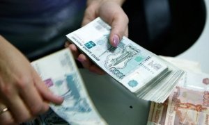 Московские чиновники пообещали рост средней зарплаты москвича до 76 тысяч рублей