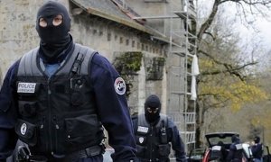 Французские силовики проводят масштабные рейды по выявлению террористов  