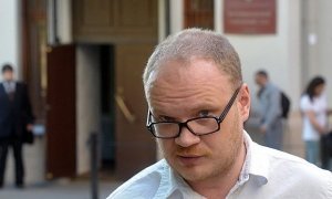 Защита Олега Кашина просит передать материалы дела о нападении на журналиста в ФСБ