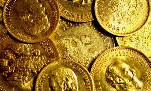 Житель Курска нашел клад с золотыми монетами и отнес в полицию. Там ценности пропали