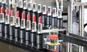 Производитель косметики Christian Dior и Guerlain займется выпуском антисептиков для парижских больниц