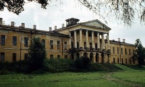 «Роснефть» попросила передать компании дворец Романовых в Ленинградской области