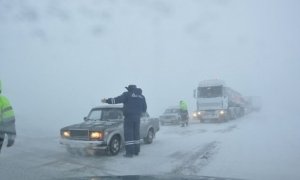 В Алтайском крае из-за снежного заноса заблокировано движение более 40 автомобилей