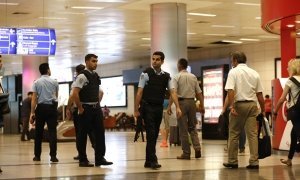 В аэропорту Стамбула задержали четырех россиян за перевозку запрещенных предметов