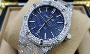 Сотрудники ФСБ изъяли из офиса швейцарской компании элитные часы на миллионы франков