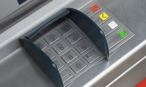 В московском автосалоне грабители взломали банкоматы и похитили 2 млн рублей