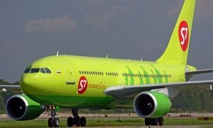 Пассажиры S7 устроили скандал в «Домодедово» из-за задержки рейса