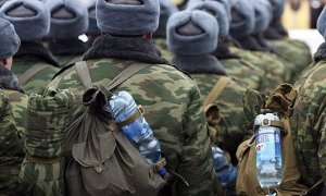 Осужденных за нетяжкие преступления россиян вместо колонии отправят в армию