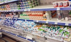 Обесточенному Крыму грозит дефицит продуктов. В магазинах портится молоко и мясо  
