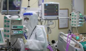 В России за сутки выявили 40 402 новых случая заражения коронавирусом