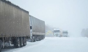 Украина отказалась пропускать через границу молдавские фуры с товарами из России  