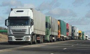 Перевозка грузов фурами между Россией и Польшей оказалась под угрозой срыва