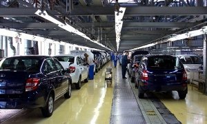 «АвтоВАЗ» ввел неполную рабочую неделю из-за падения автомобильного рынка