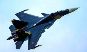 Российский Су-30 перехватил в небе над Черным морем американский самолет-разведчик