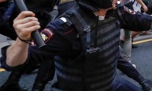 В Петербурге пострадавшую на протестной акции активистку арестовали на 20 суток
