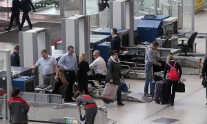 В аэропорту «Домодедово» задержали пьяного авиадебошира с рейса Симферополь - Москва